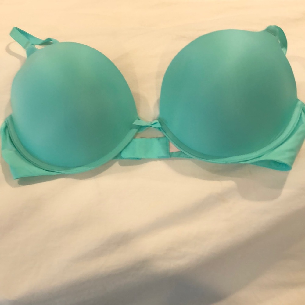 Victoria’s Secret, turquoise push-up Bra, Size 36D